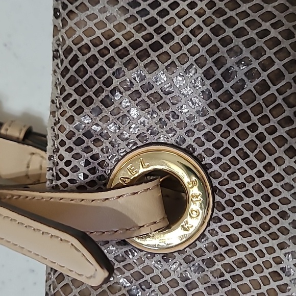 Michael Kors snakeskin, double strap, shoulder bag - Picture 3 of 16
